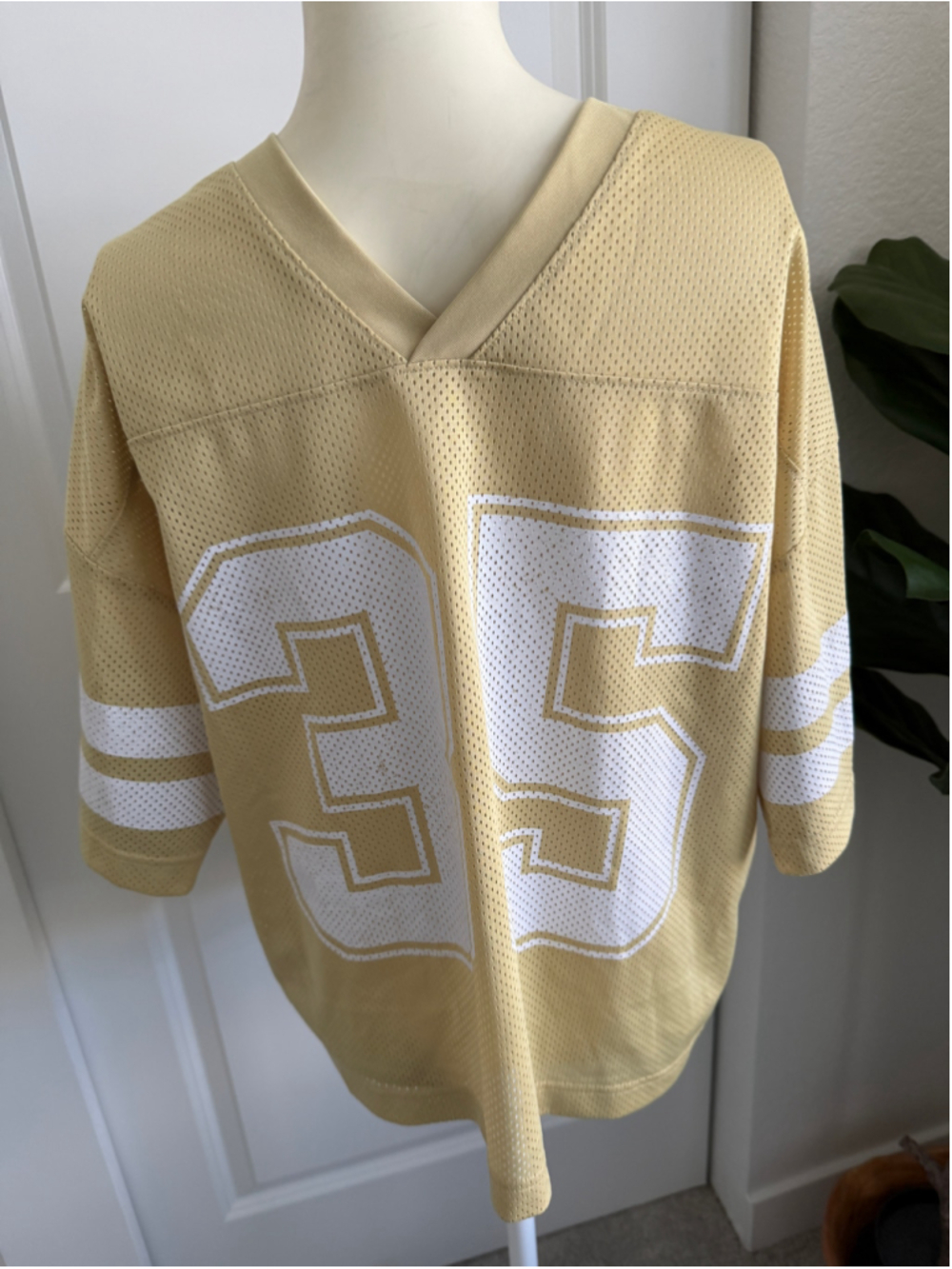 URBAN OUTFITTERS Good Game Football Jersey Tee Small